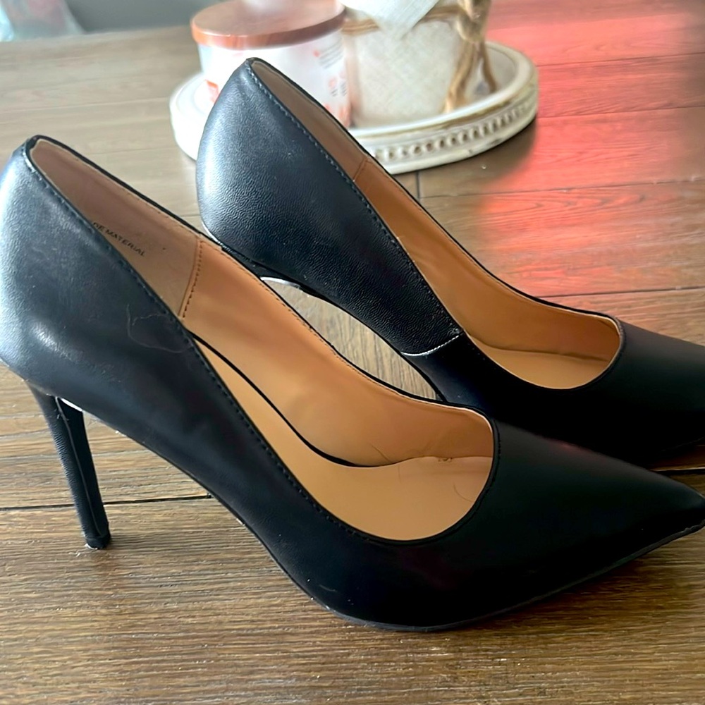 Black pump heels